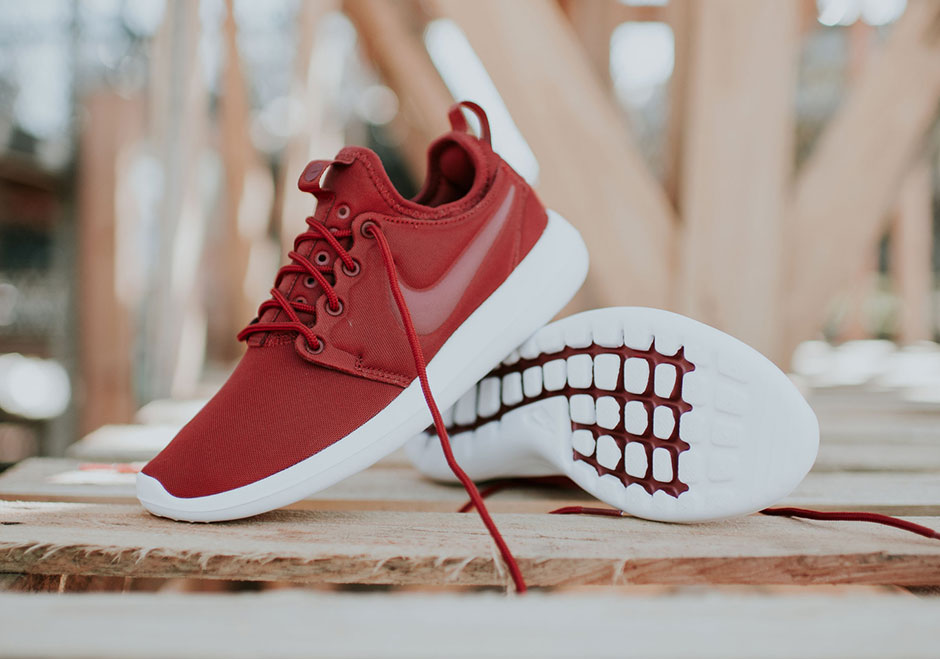 Nike Roshe Two “Dark Cayenne”