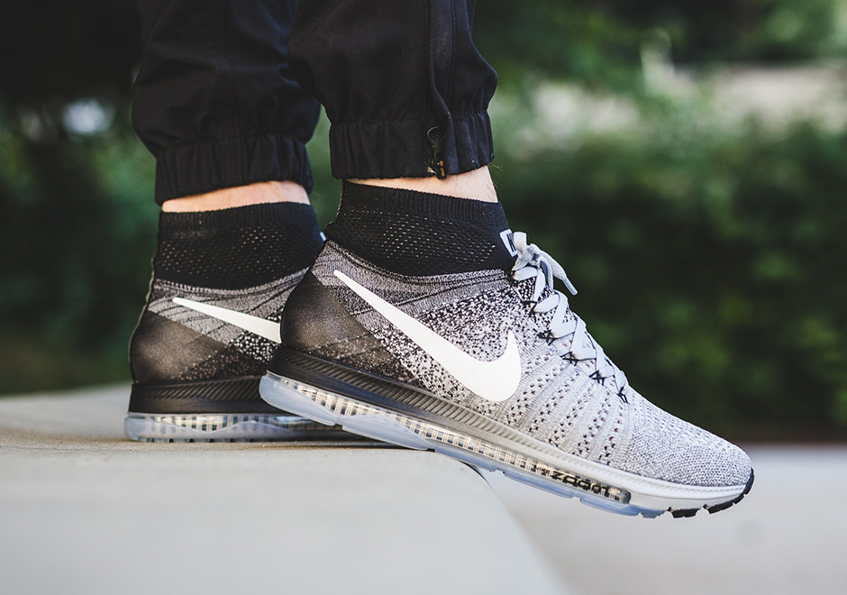 The Nike Zoom All Out Flyknit Goes "Oreo"
