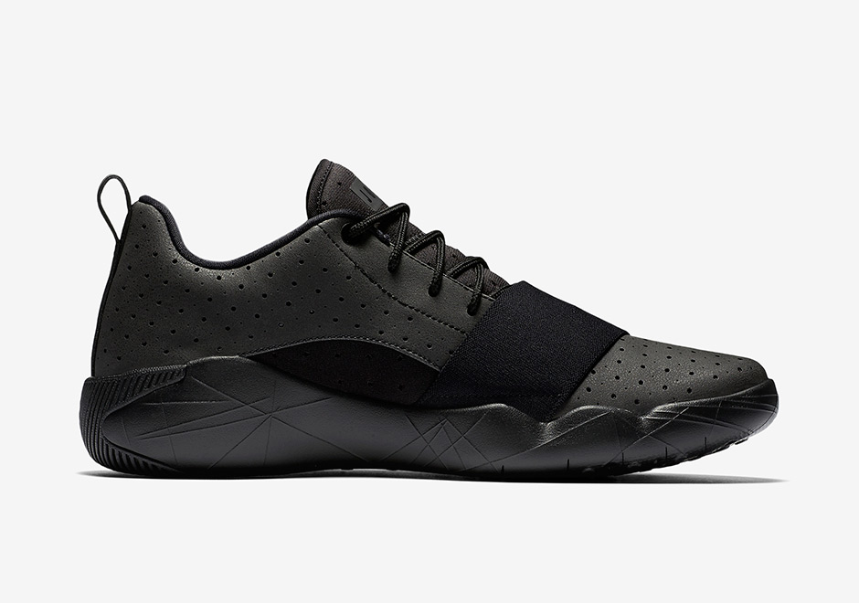 Jordan 23 Breakout Trainer Black 3