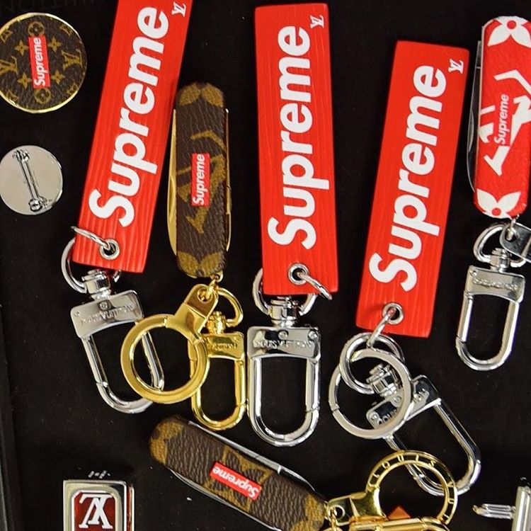 Louis Vuitton Supreme Lv Collaboration Items 04