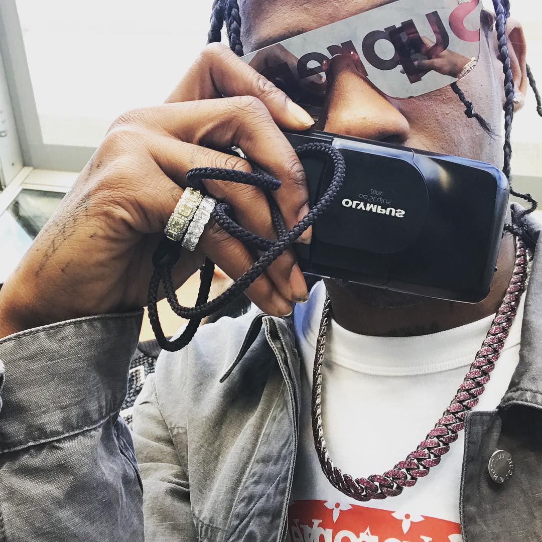 Supreme Louis Vuitton Collaboration Fall 2017 Teaser Images 05