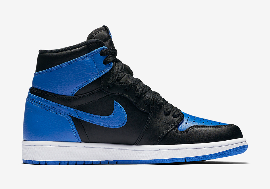 Air Jordan 1 Royal Official Photos 03