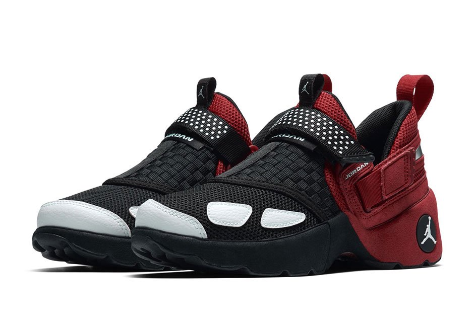 The Jordan Trunner LX Is Releasing In The Original “Bulls” Colorway