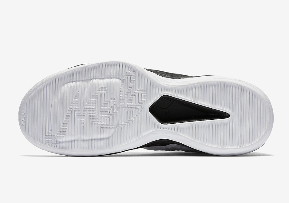 Jordan Melo M13 White Metallic Gold Black 6