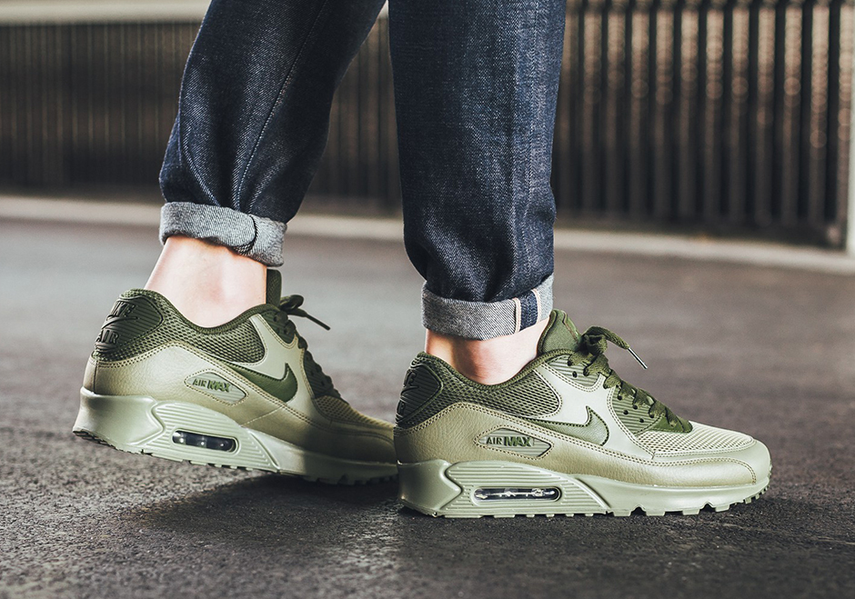 Nike Air Max 90 Essential "Trooper"