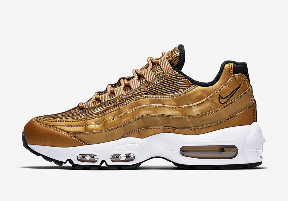 Nike Air Max 95 Metallic Gold Official Images 884421 700 02