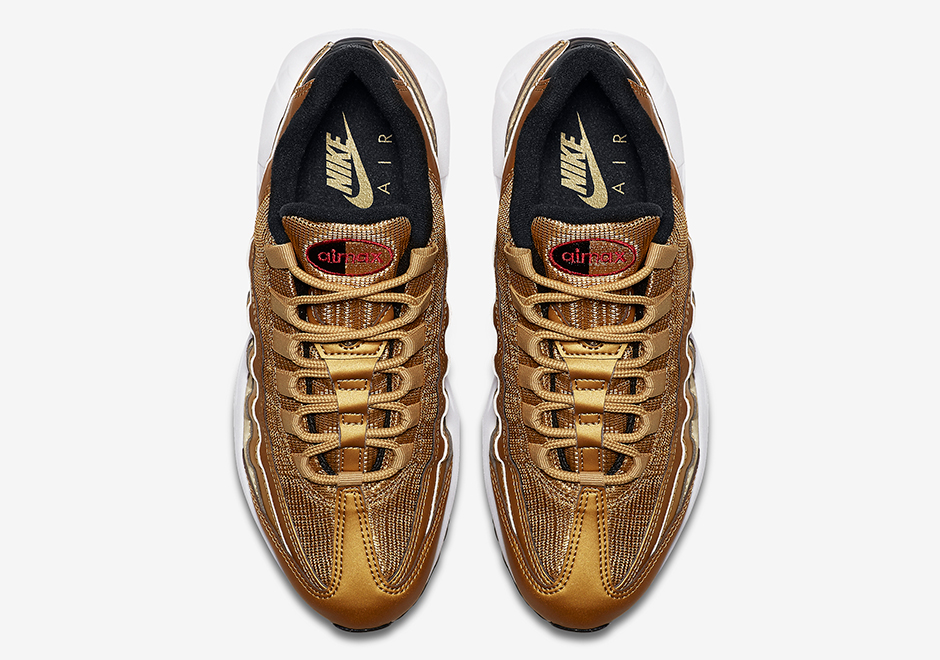 Nike Air Max 95 Metallic Gold Official Images 884421 700 04