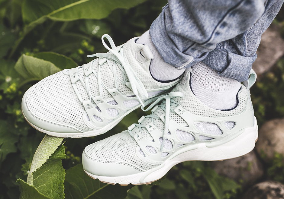 The Nike Air Zoom Chalapuka Is Back In "Barely Green"