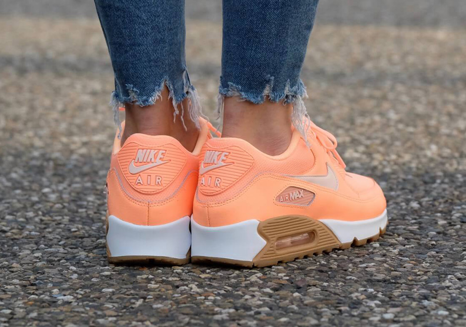 Nike Wmns Air Max 90 Sunset Glow Gum 3