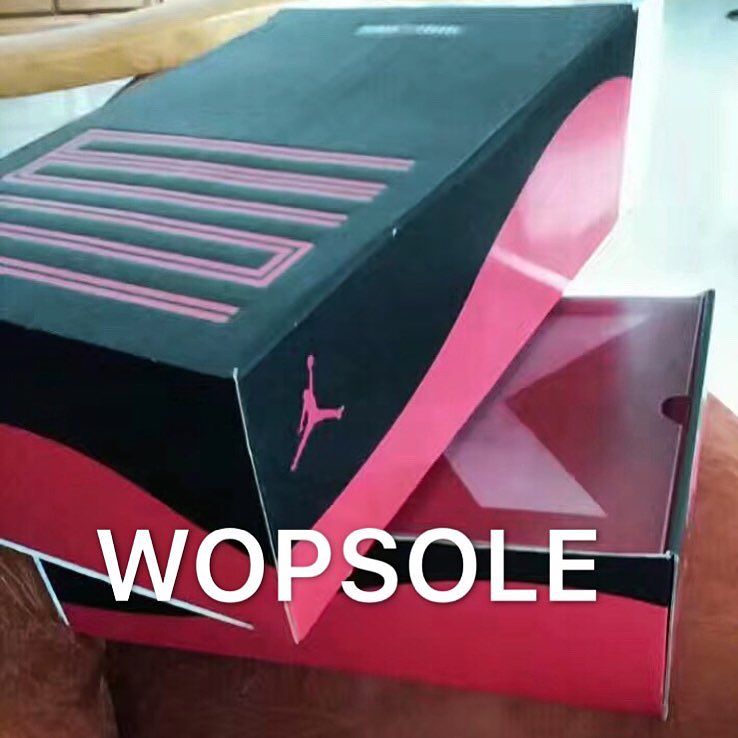 Jordan 11 Holiday 2017 New Shoeboxes 02