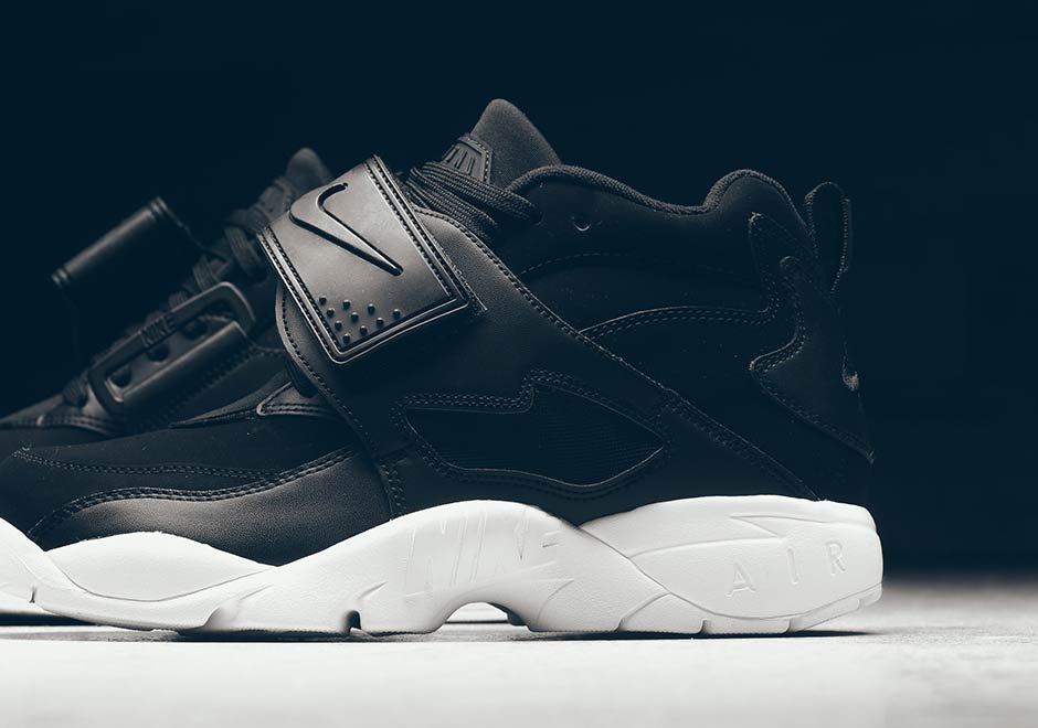 Nike Air Diamond Turf Black Black White 309434 014 3