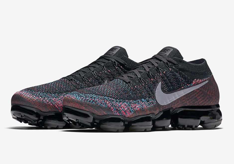 Nike Vapormax Black Pink Blue 1