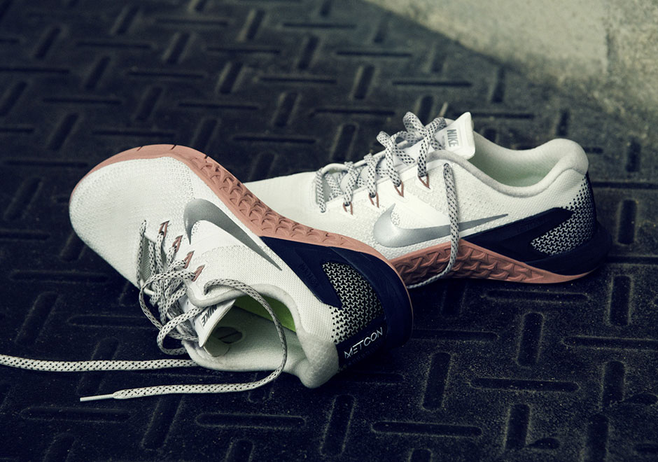 Nike Metcon 4 924593 100 01