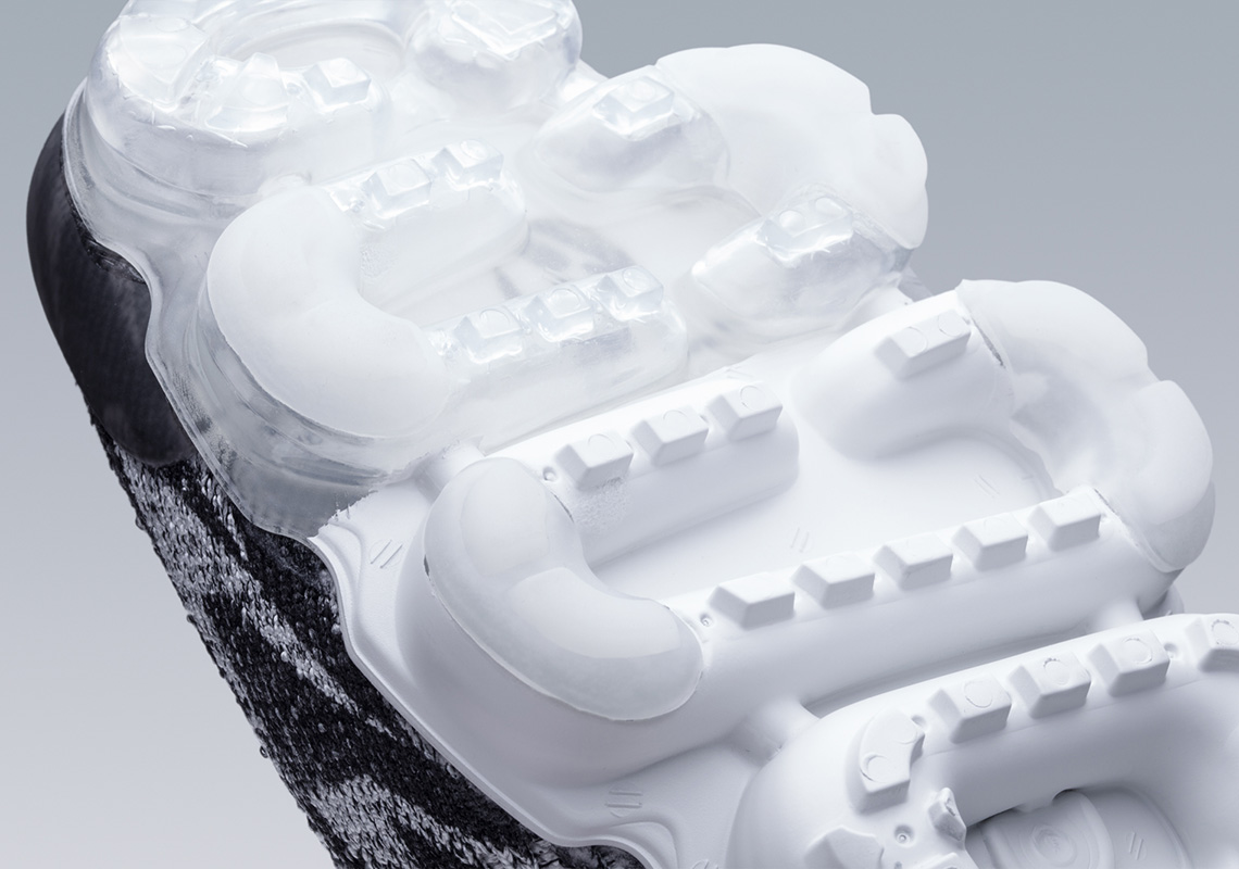 Acronym Nike Vapormax Aq0996 001 Sail 9