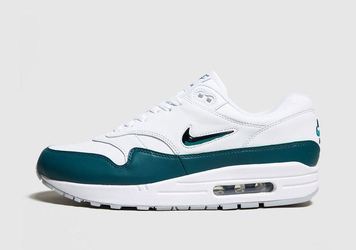 Nike Adds "Atomic Teal" To The Air Max 1 Jewel