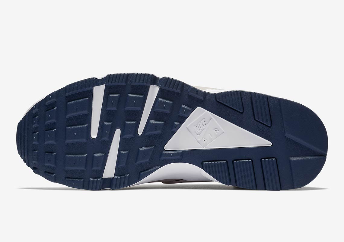 Nike Air Huarache Moon Landing Aq0553 200 2