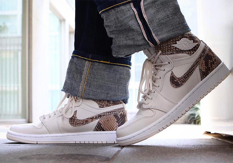 Air Jordan 1 Retro High Pairs Snakeskin With Off White
