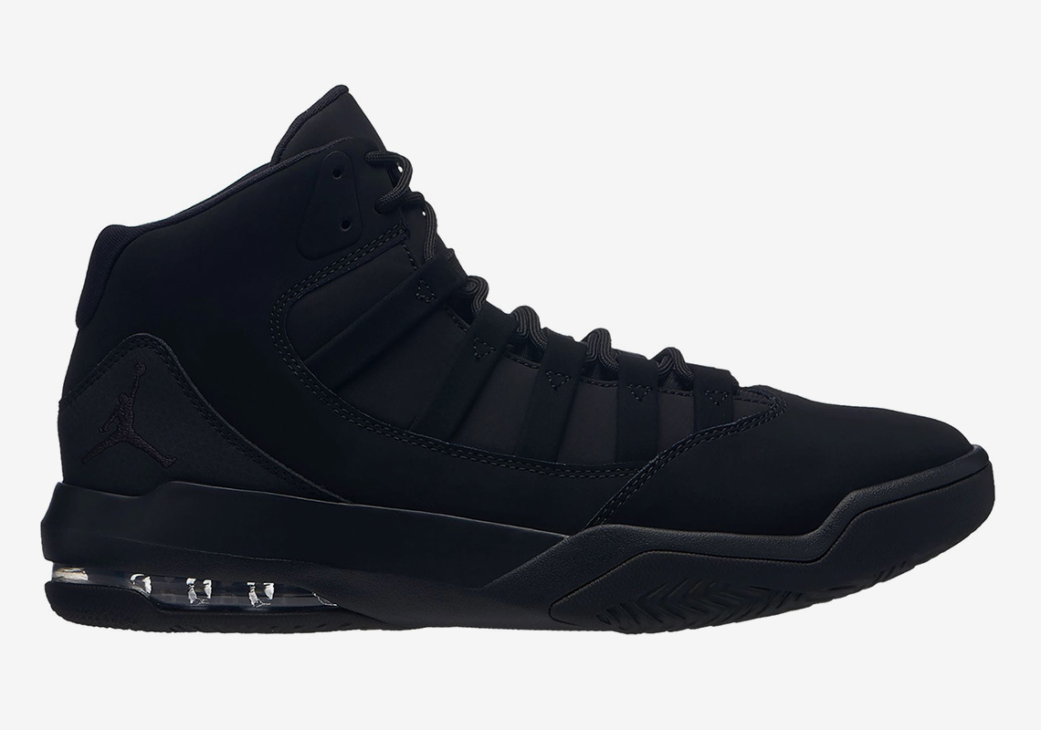 The Jordan Max Aura Looks Like An Air Jordan 11 Knock Off