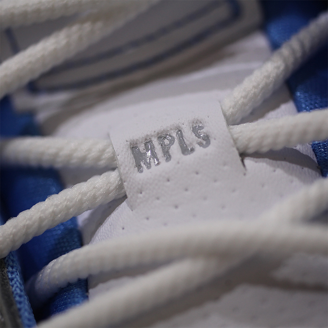 Nike Zoom Kobe 1 Protro Mpls 7