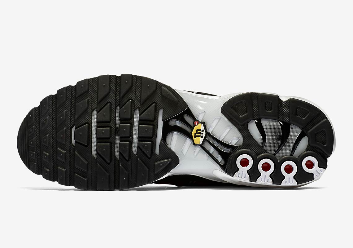 Nike Air Max Plus Mercurial Black Red At0040 001 1