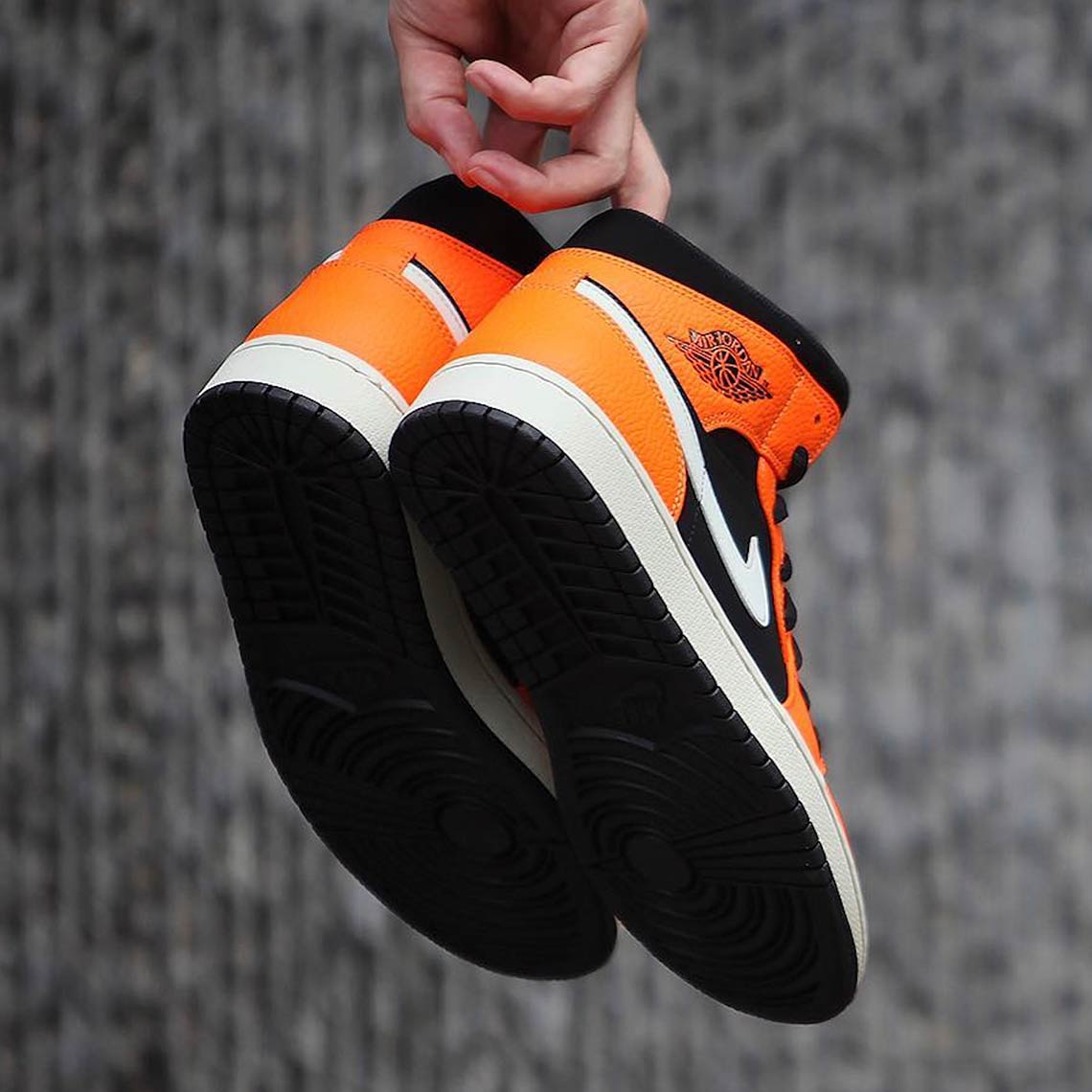 Air Jordan 1 Mid Orange Black 10