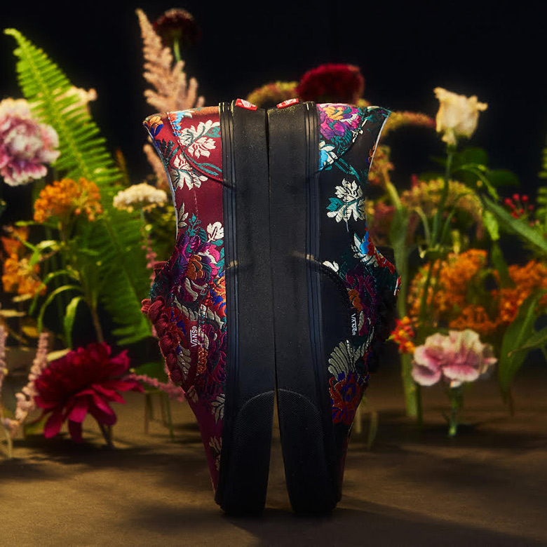 Openiong Ceremony Vans Satin Floral 2
