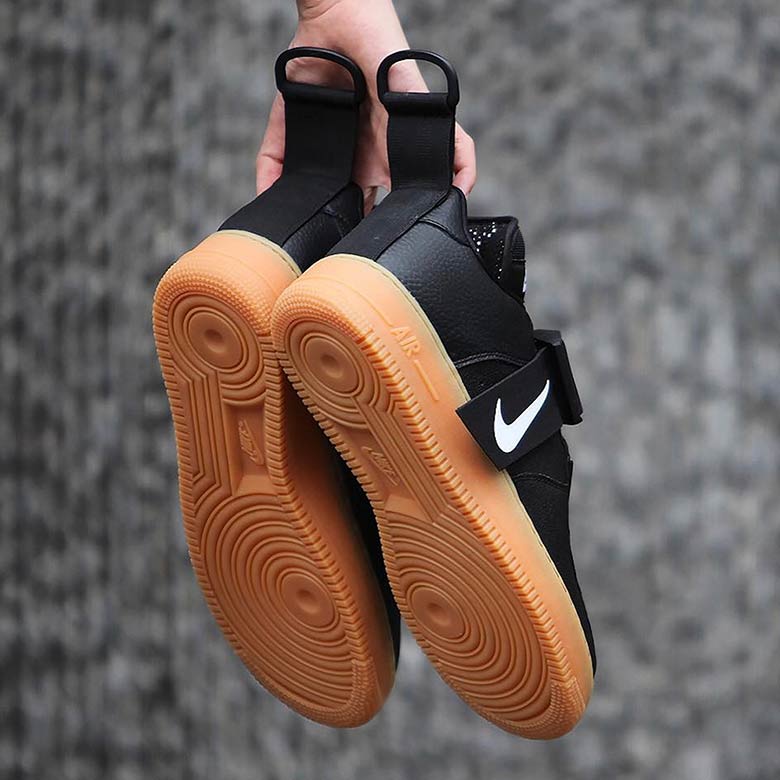 Nike Air Force 1 Utility Black Gum 7