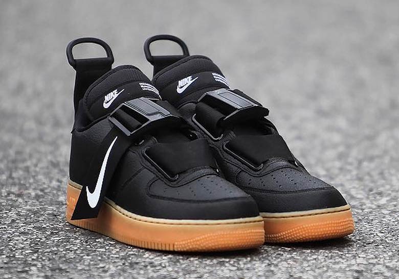 Nike Air Force 1 Utility Black Gum 8