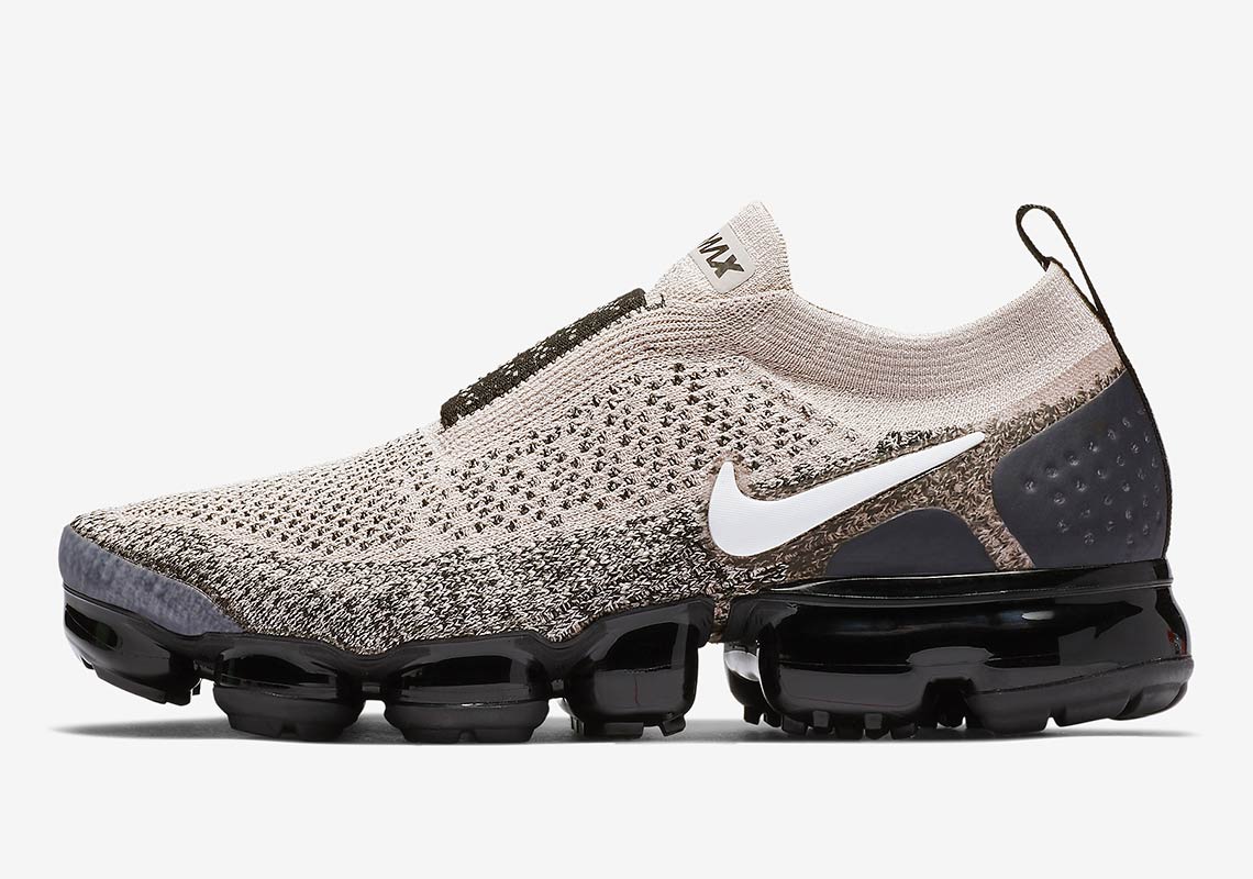 Nike Vapormax Moc 2 "Moon Particle" Is Coming In Late November