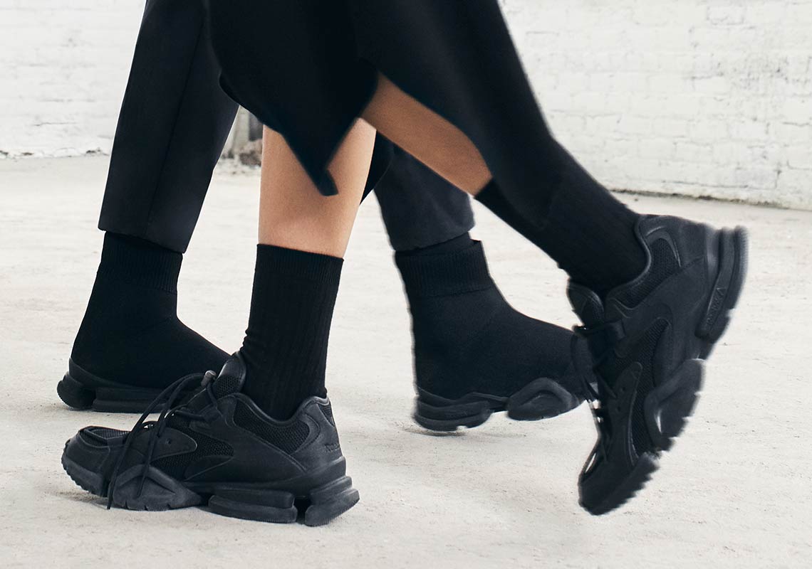 Reebok's Sock Run.r & Run.r 96 Drop In All Black