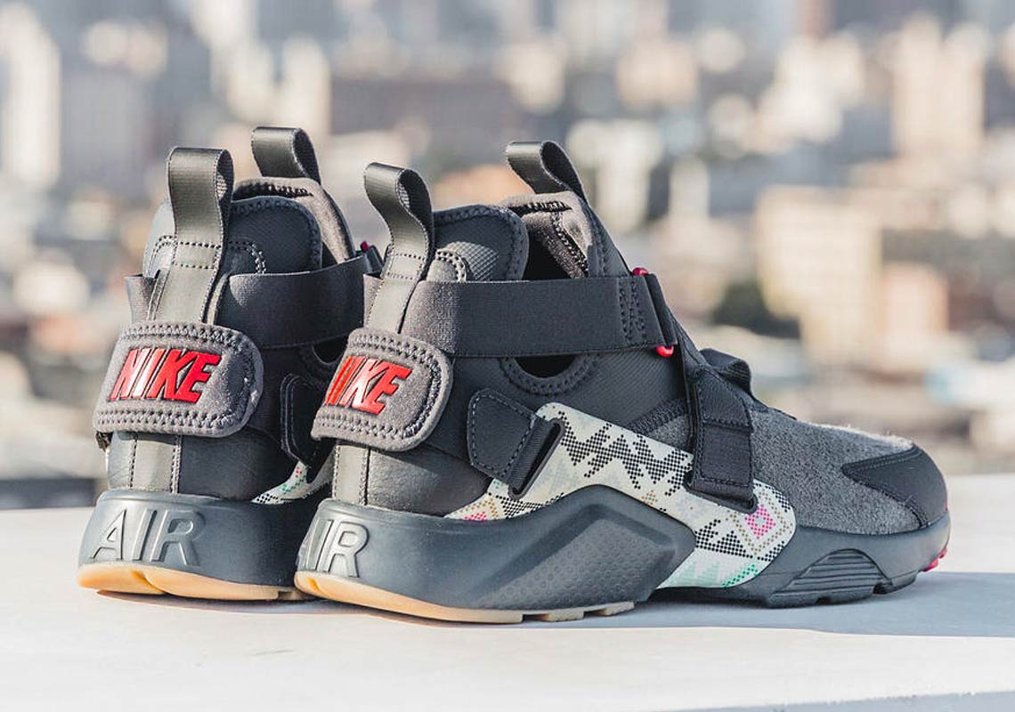 Nike Air Huarache City Utility N7