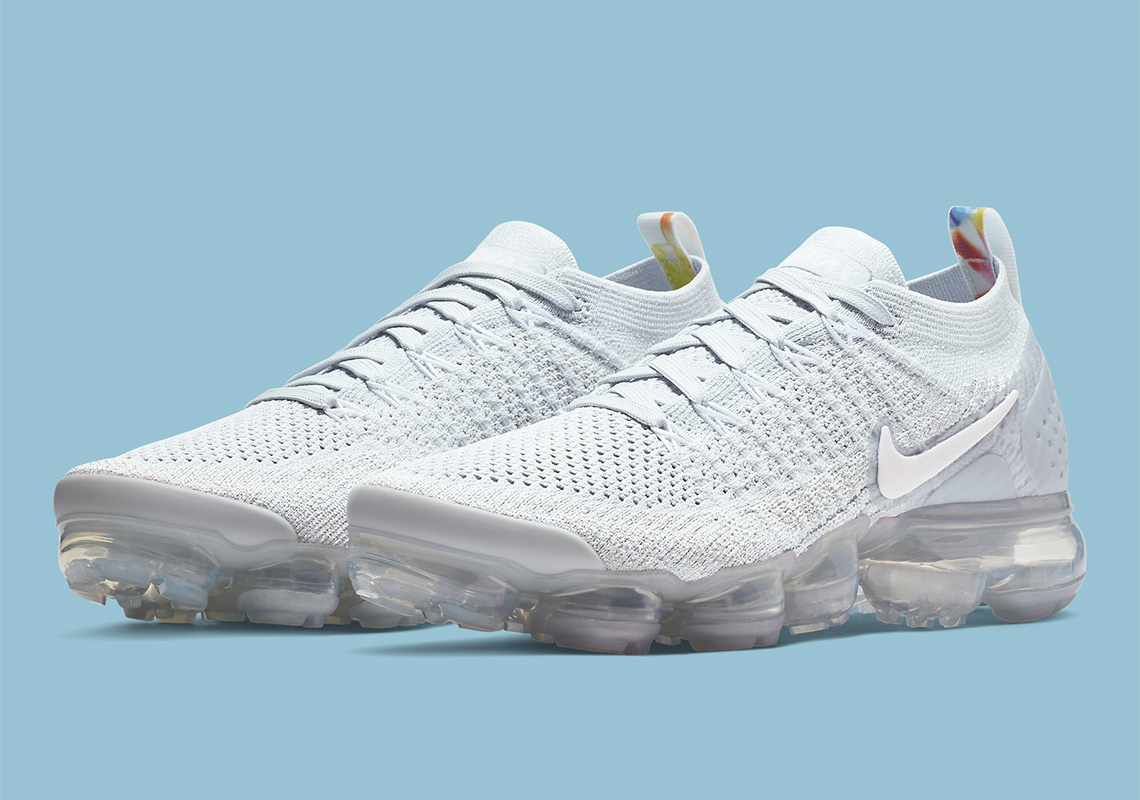 Nike Vapormax Flyknit 2 “Pure Platinum” Arrives With Floral Accents