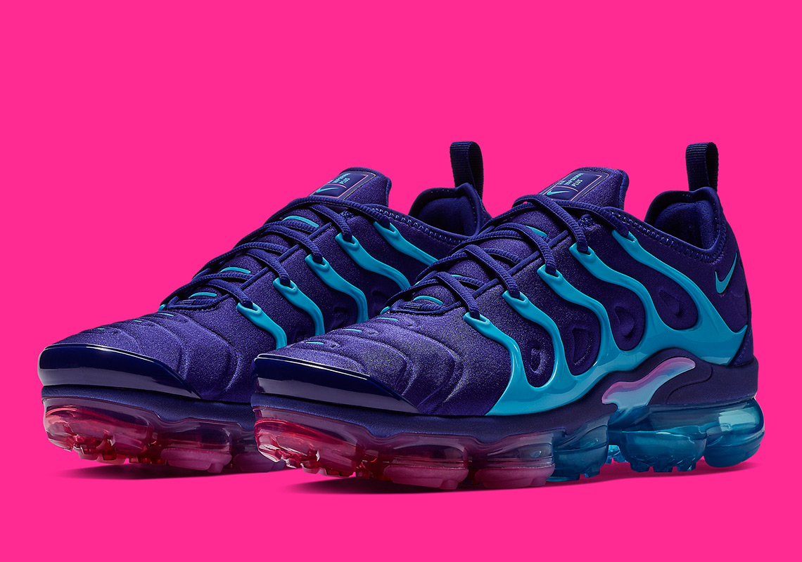 The Nike Vapormax Plus Grabs "Sunset" Vibes