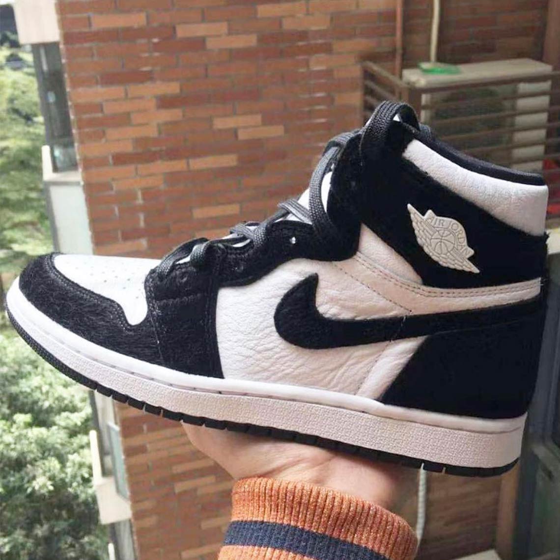 Air Jordan 1 Retro High Og Black White 2019 2