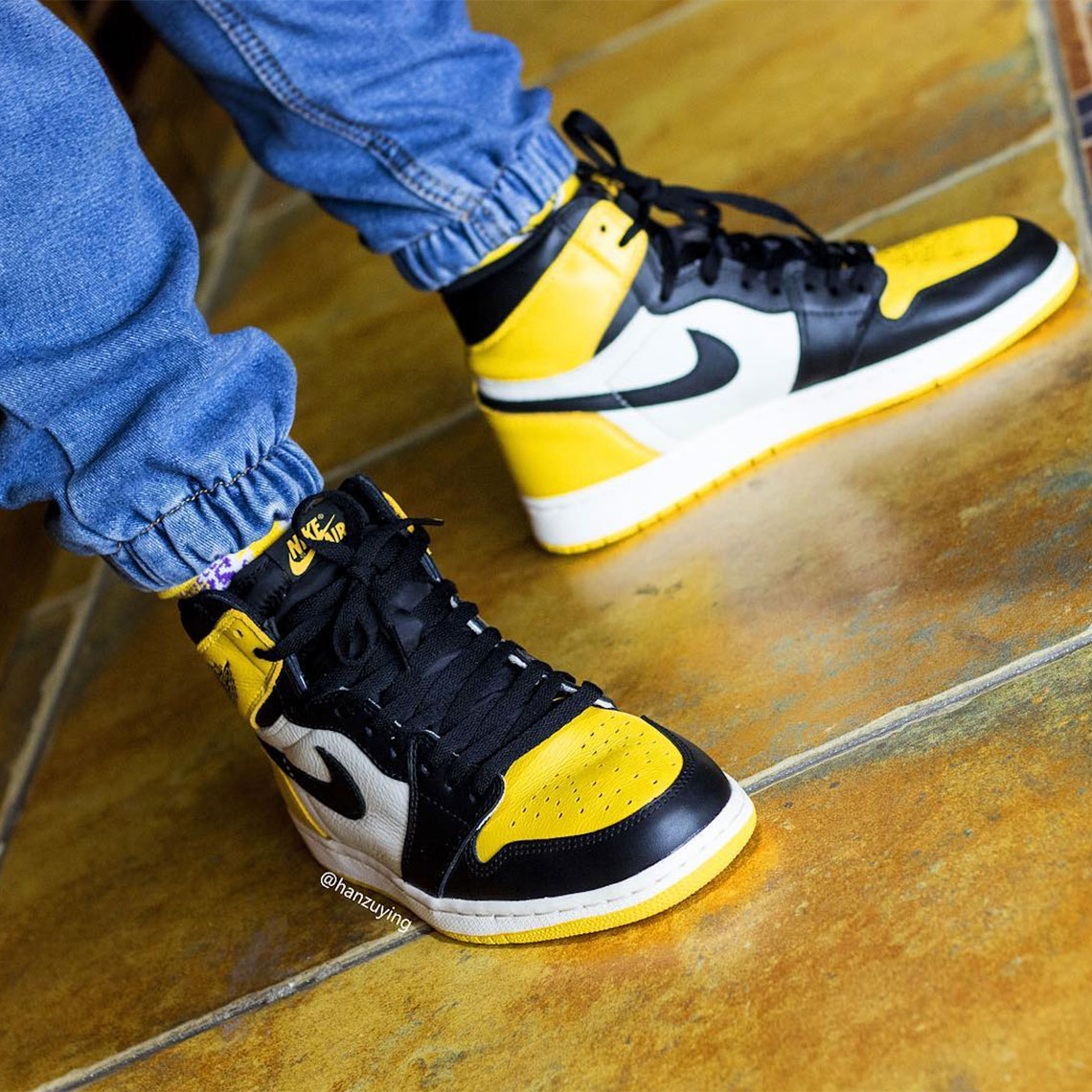 Air Jordan 1 Yellow Toe Ar1020 700 6