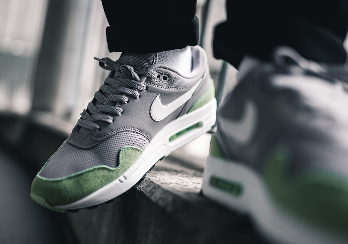 Nike Air Max 1 Fresh Mint Atmosphere Grey Ah8145 015 1