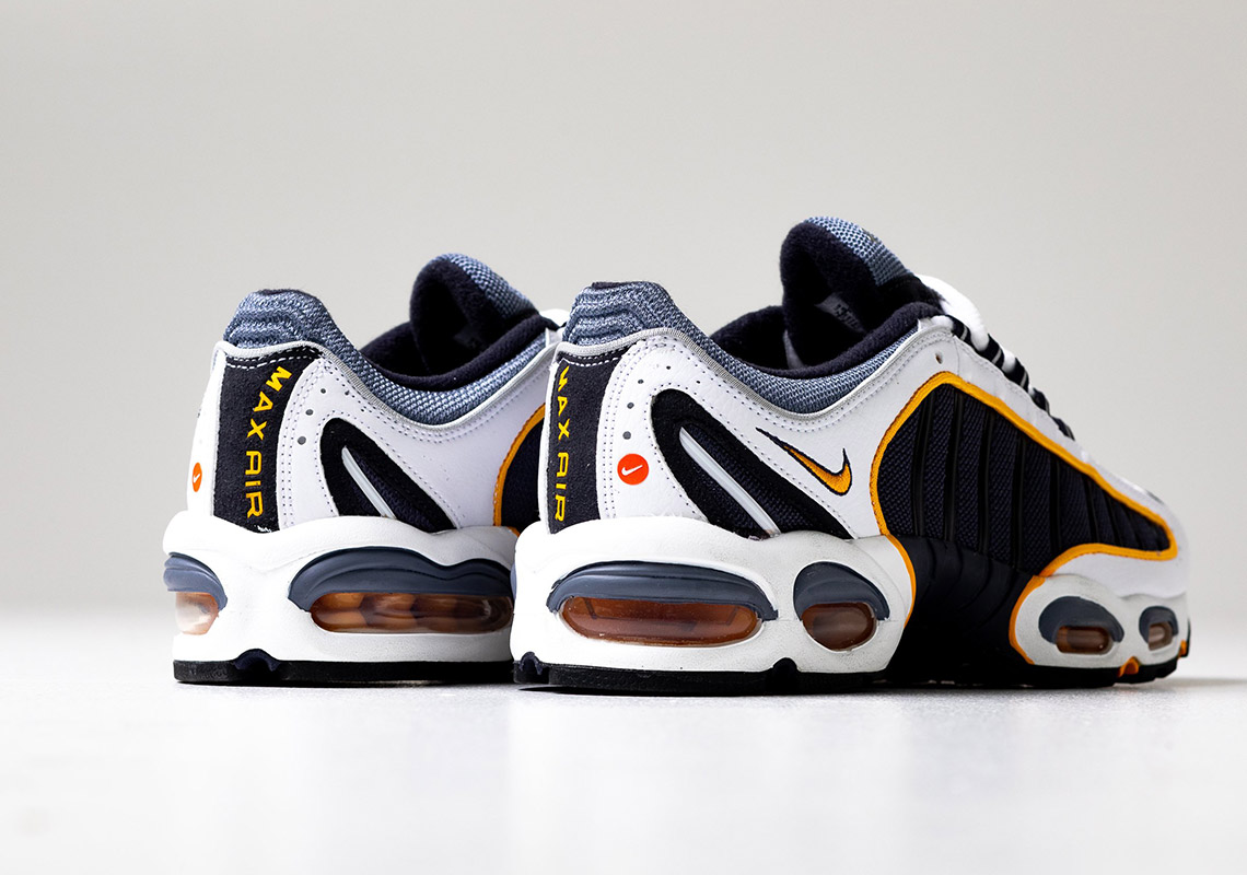 Nike Tailwind Iv Aq2567 001 Navy Gold 3