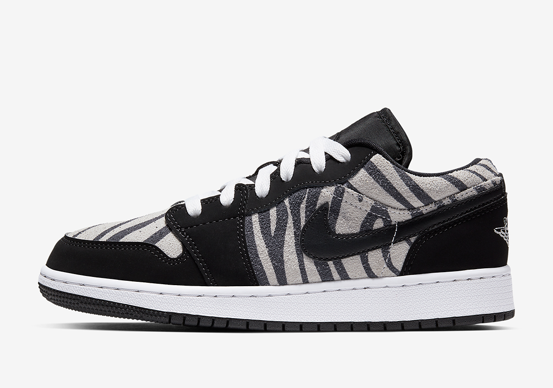 Air Jordan 1 Gs Zebra 553560 057 1