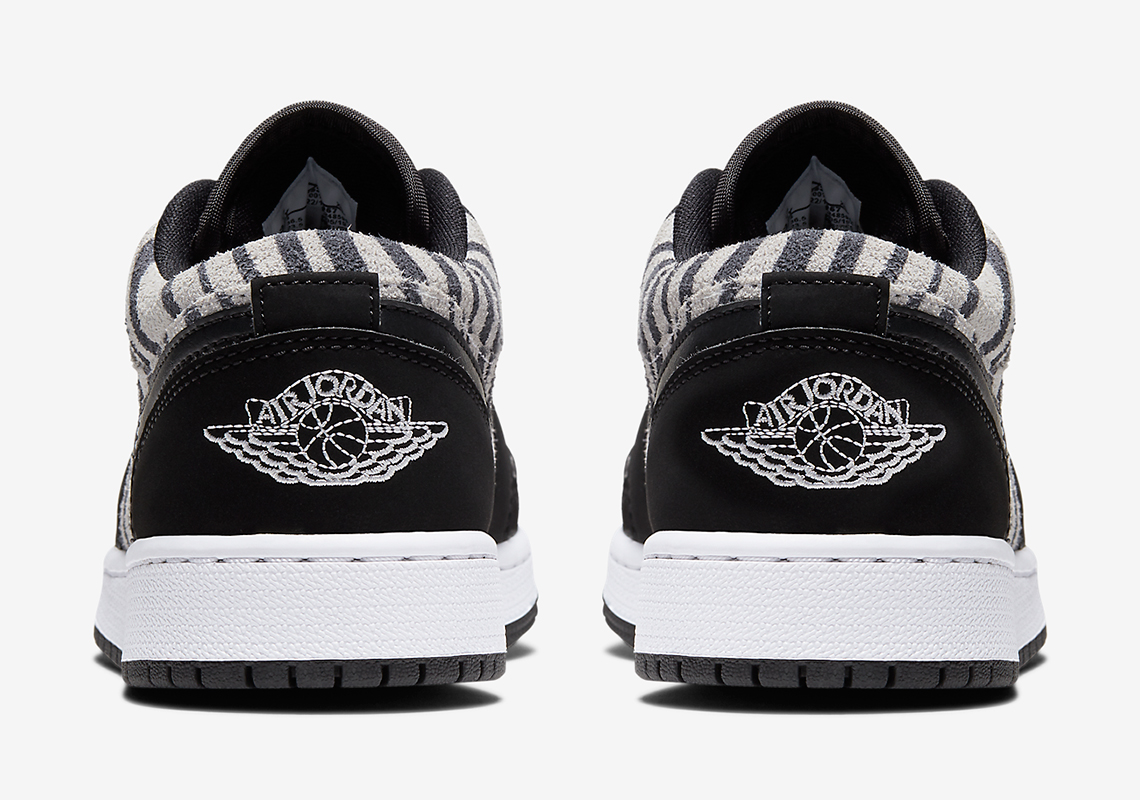 Air Jordan 1 Gs Zebra 553560 057 5