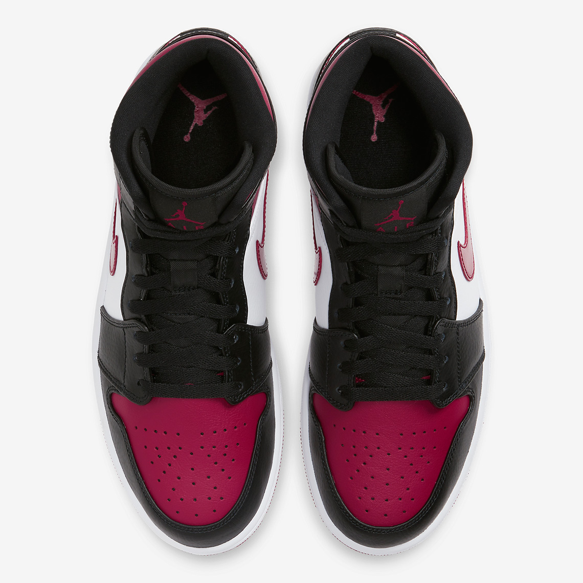 Air Jordan 1 Mid Bred Toe 554724 066 1