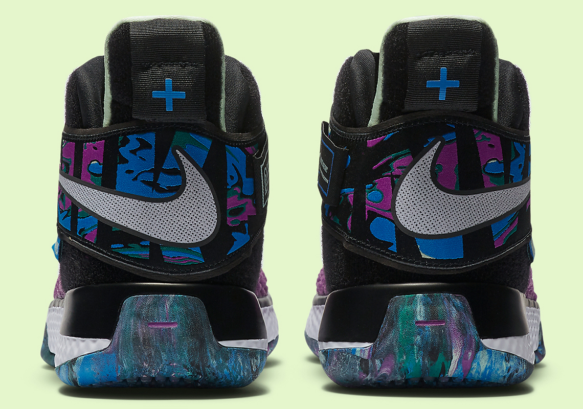 Nike Air Zoom Unvrs Cq6422 500 2