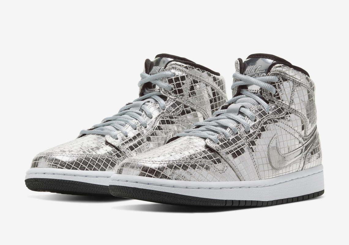 Official Images Of The Air Jordan 1 Mid "Flashing Lights"