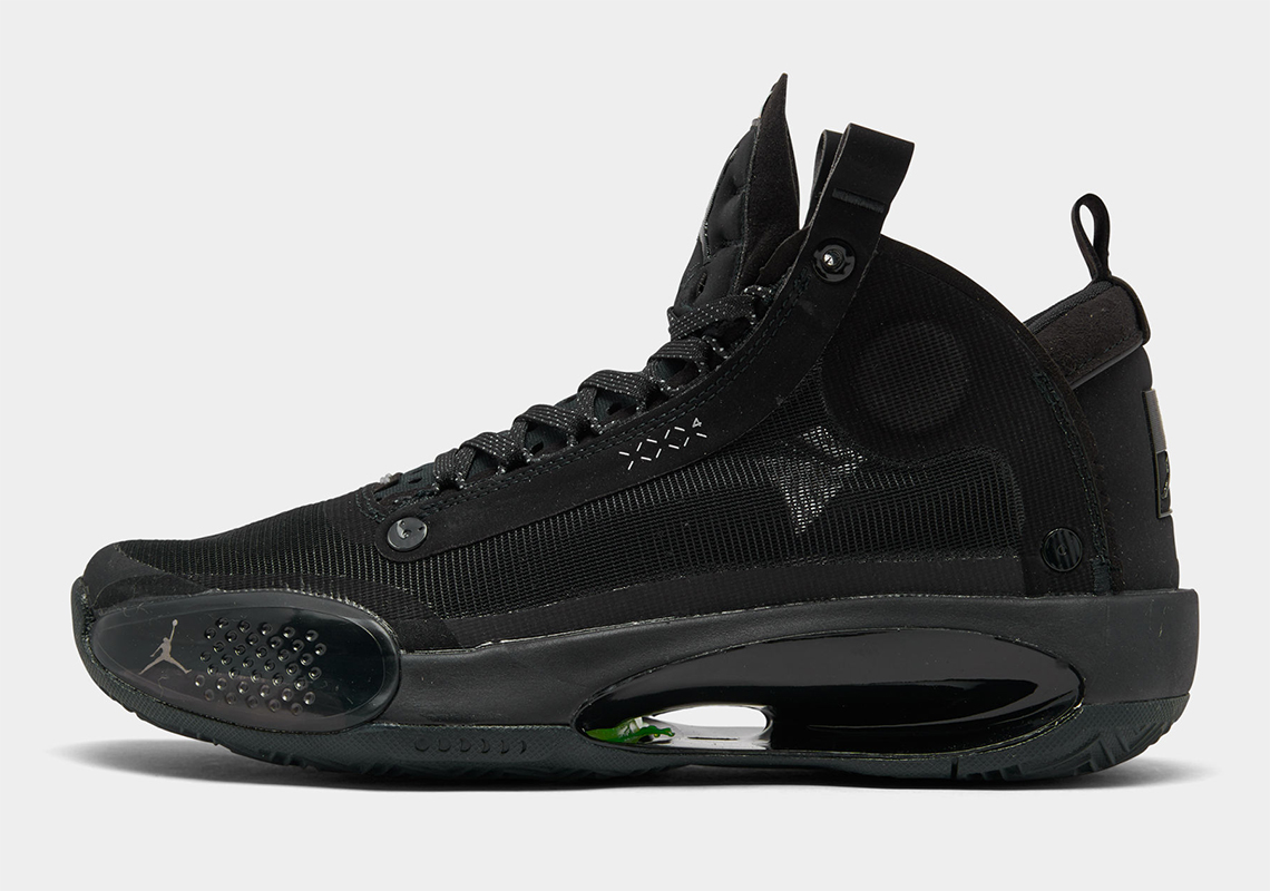 Detailed Look At The Air Jordan 34 "Black Cat"