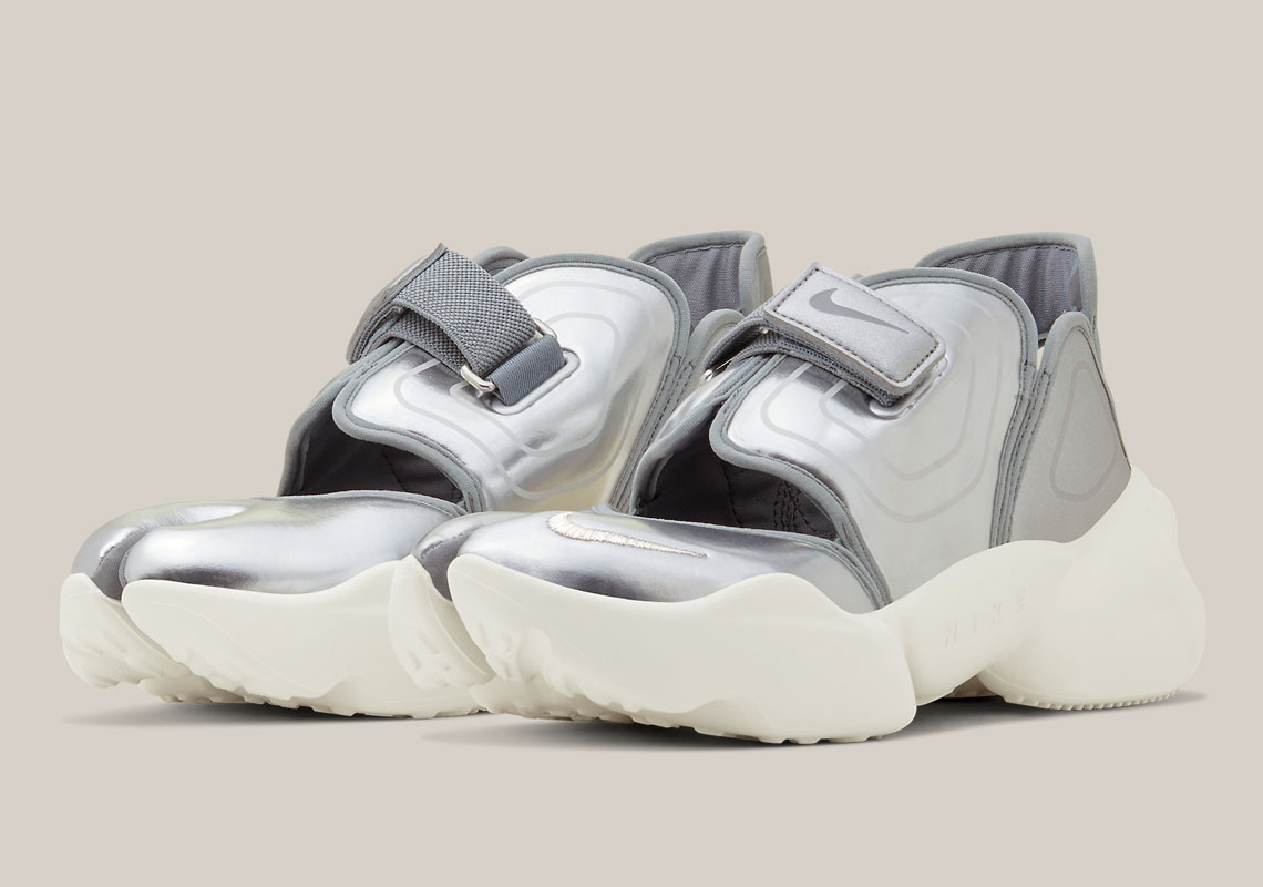 Nike’s Liquid Metal Finish Arrives On The Women’s Aqua Rift