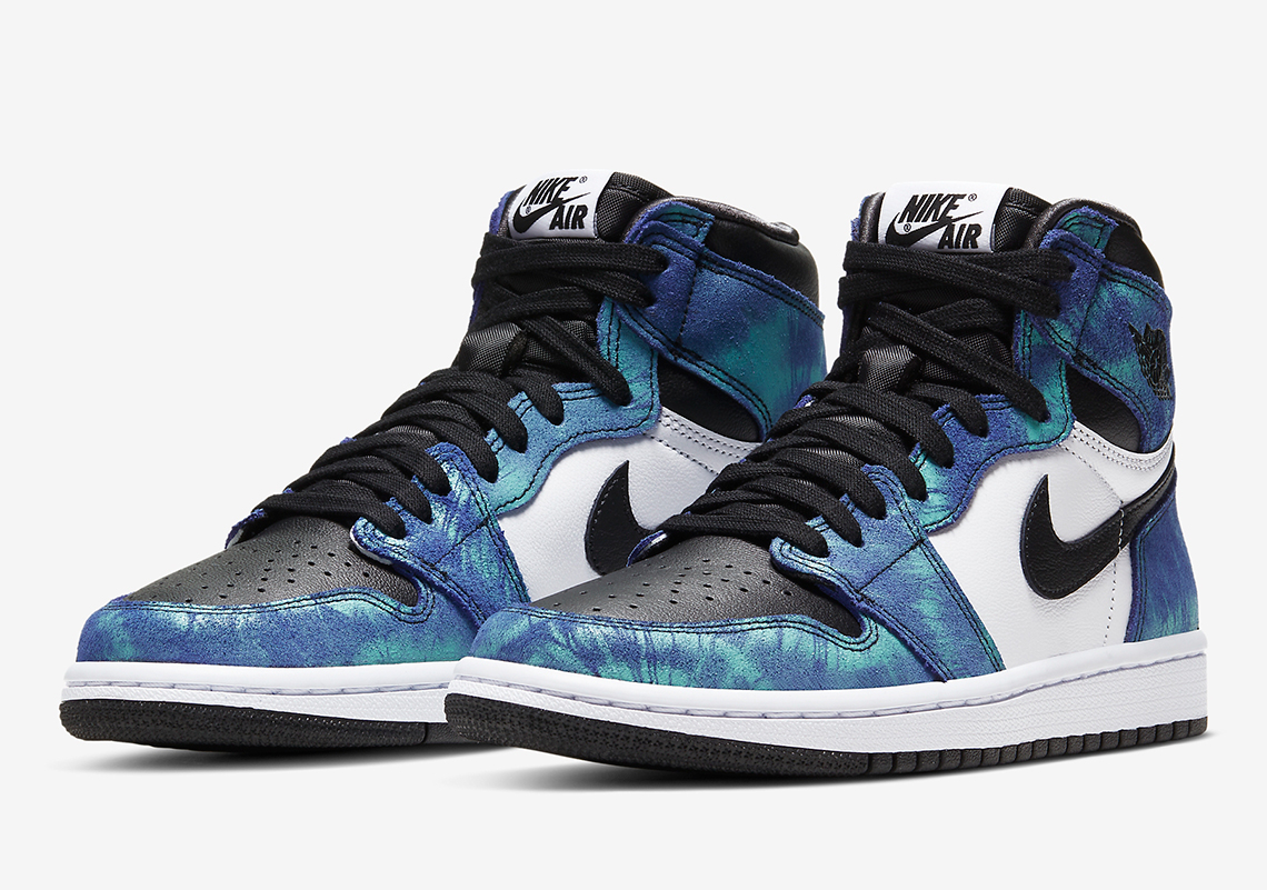 Official Images Of The Women's Air Jordan 1 "Tie-Dye"