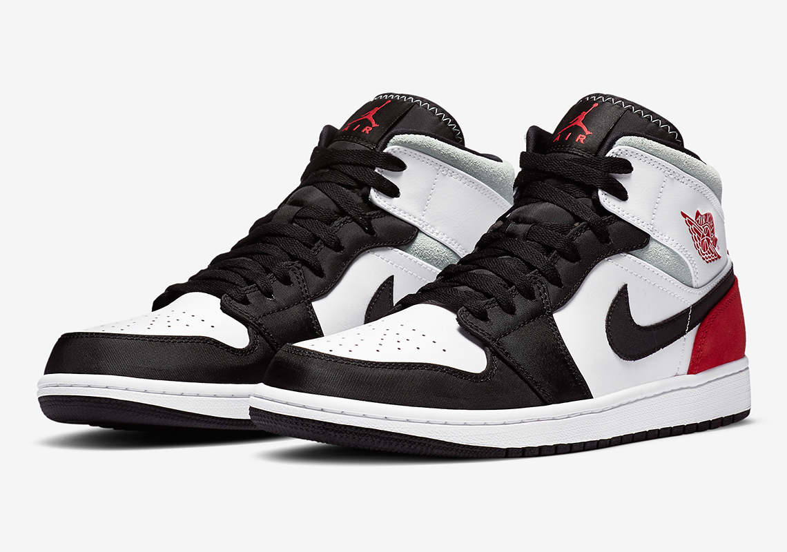 Air Jordan 1 Mid Se 852542 100 3