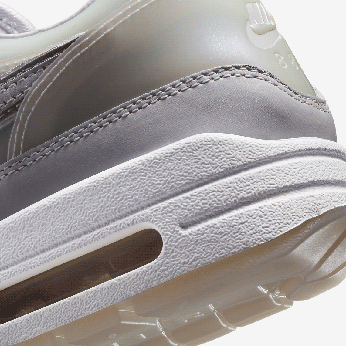 Nike Air Max 1 Snkrs Day Da4300 100 1