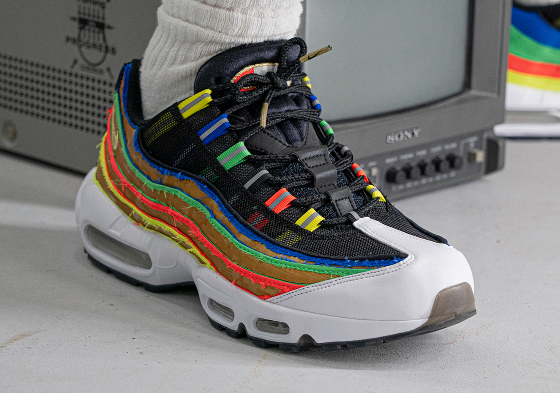 Nike Air Max 95 Hidden Message Da1344 014 3