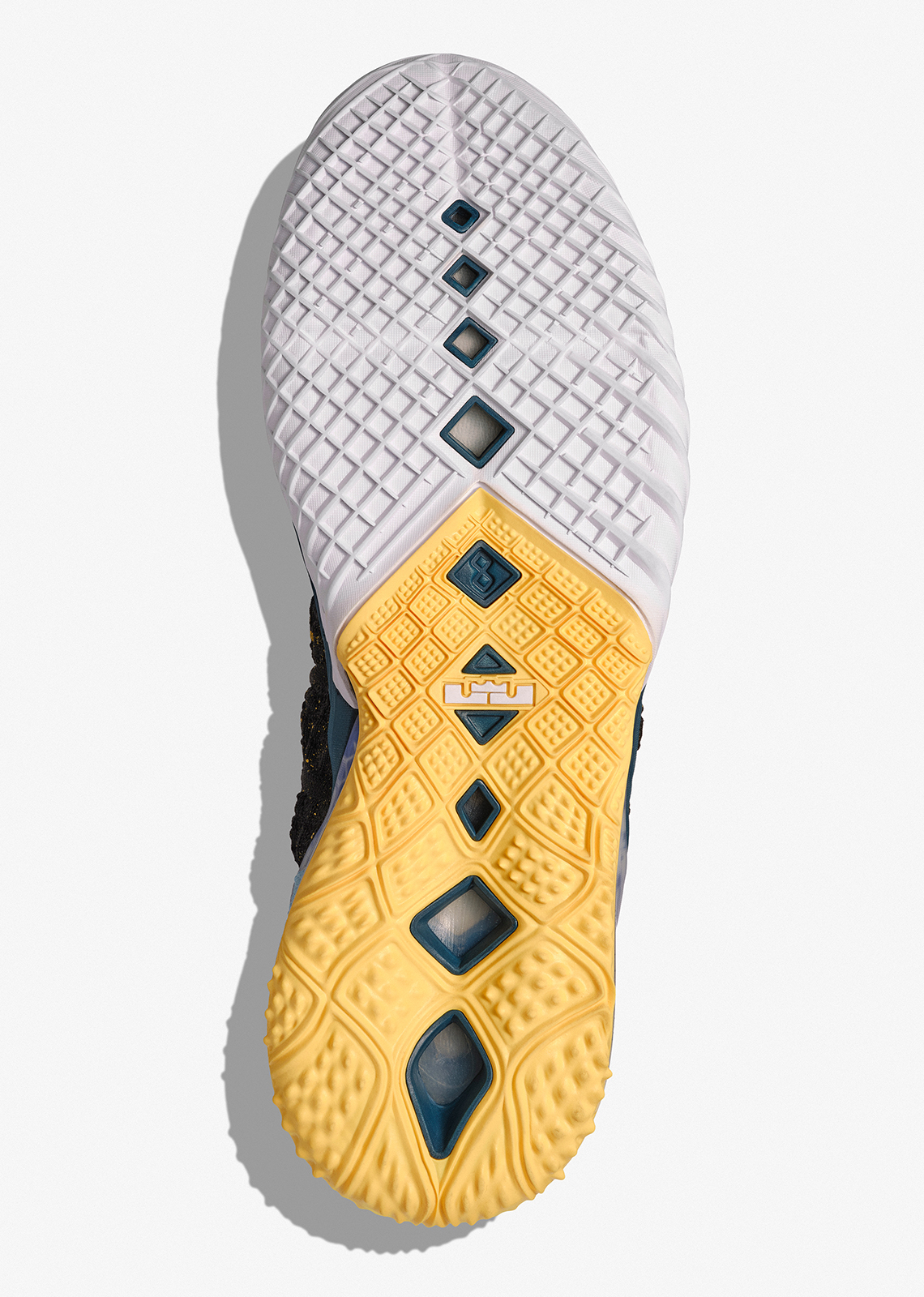 Nike Lebron 18 Reflections 4