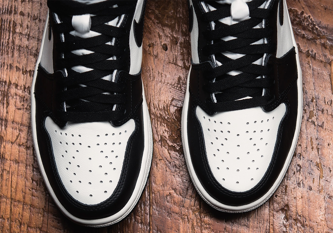 Air Jordan 1 Dark Mocha 555088 105 1